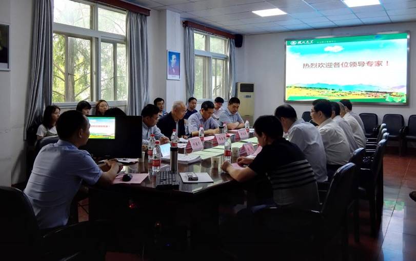 http://marx.hubei-university.com/__local/E/06/2C/588BDB00745A43D60E665419283_0045AC85_1829B.jpg
